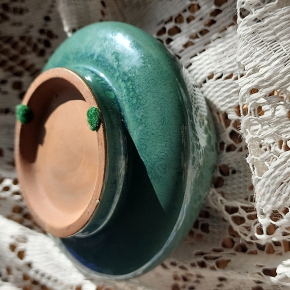 Vintage Green Glazed Crackle Rim 3 Hole Flower Frog - Picture 5 of 5